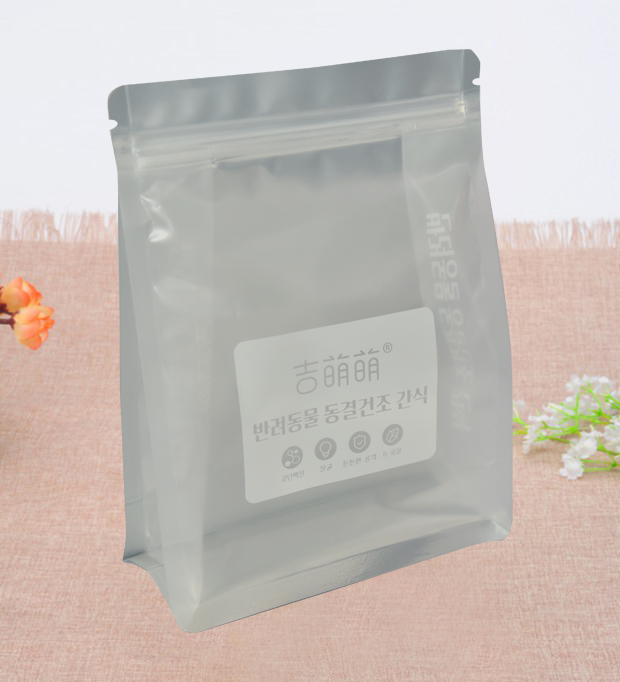 Pet food packaging bag